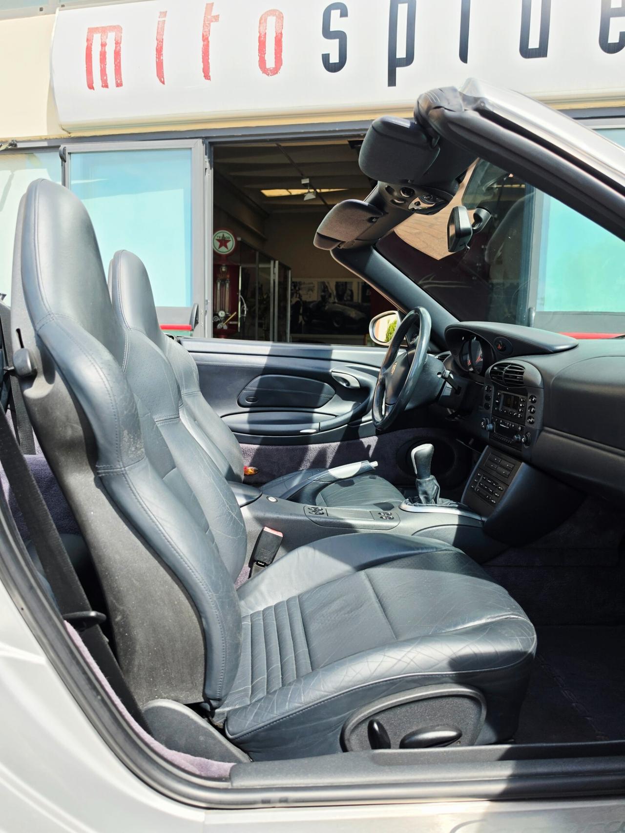 Porsche 911 Carrera cat Cabriolet ASI con CRS Book Service