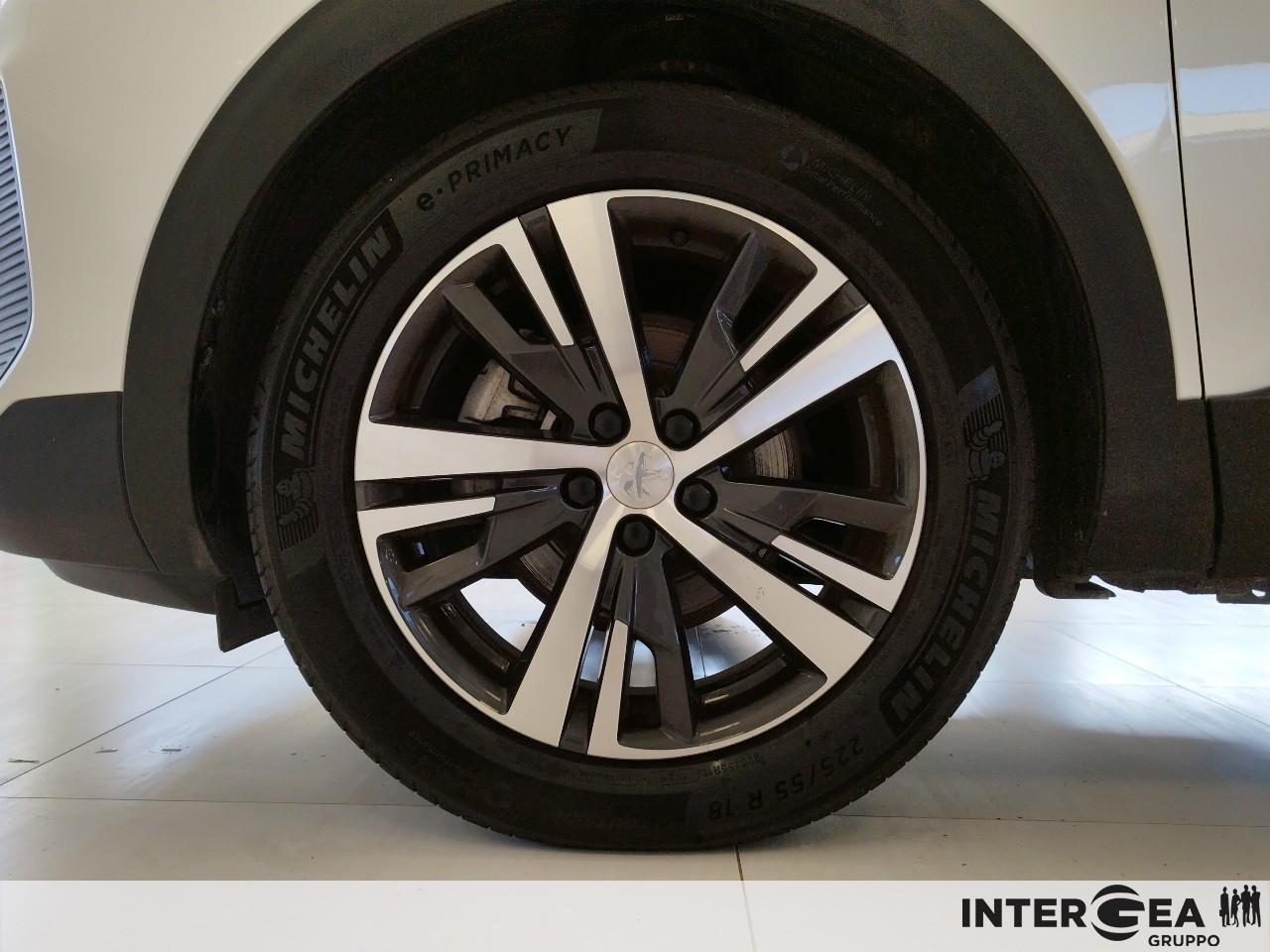 PEUGEOT 3008 1.2 puretech t Allure Pack s&s 130cv