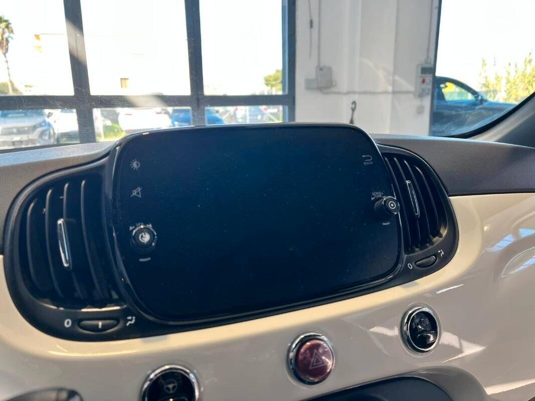 Fiat 500 1.0 Hybrid Dolcevita