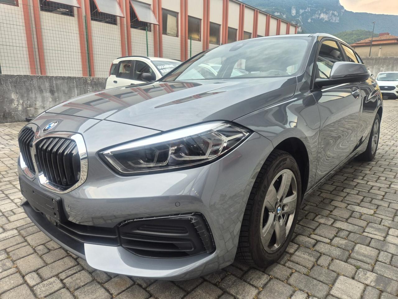 Bmw 116i 5p. Business Advantage OK NEOPATENTATI