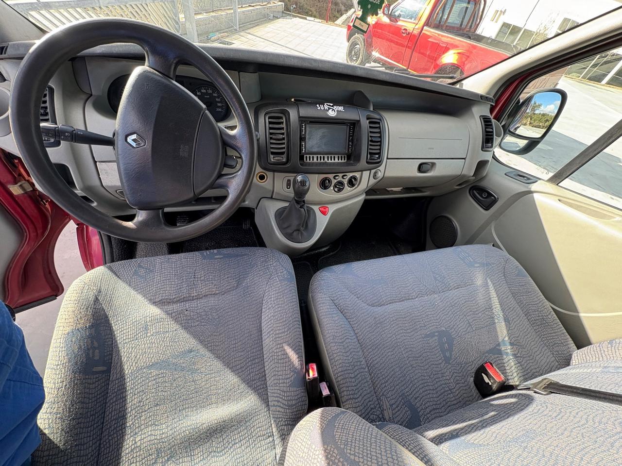 Renault Trafic 2.5 dCi/140 9 Posti