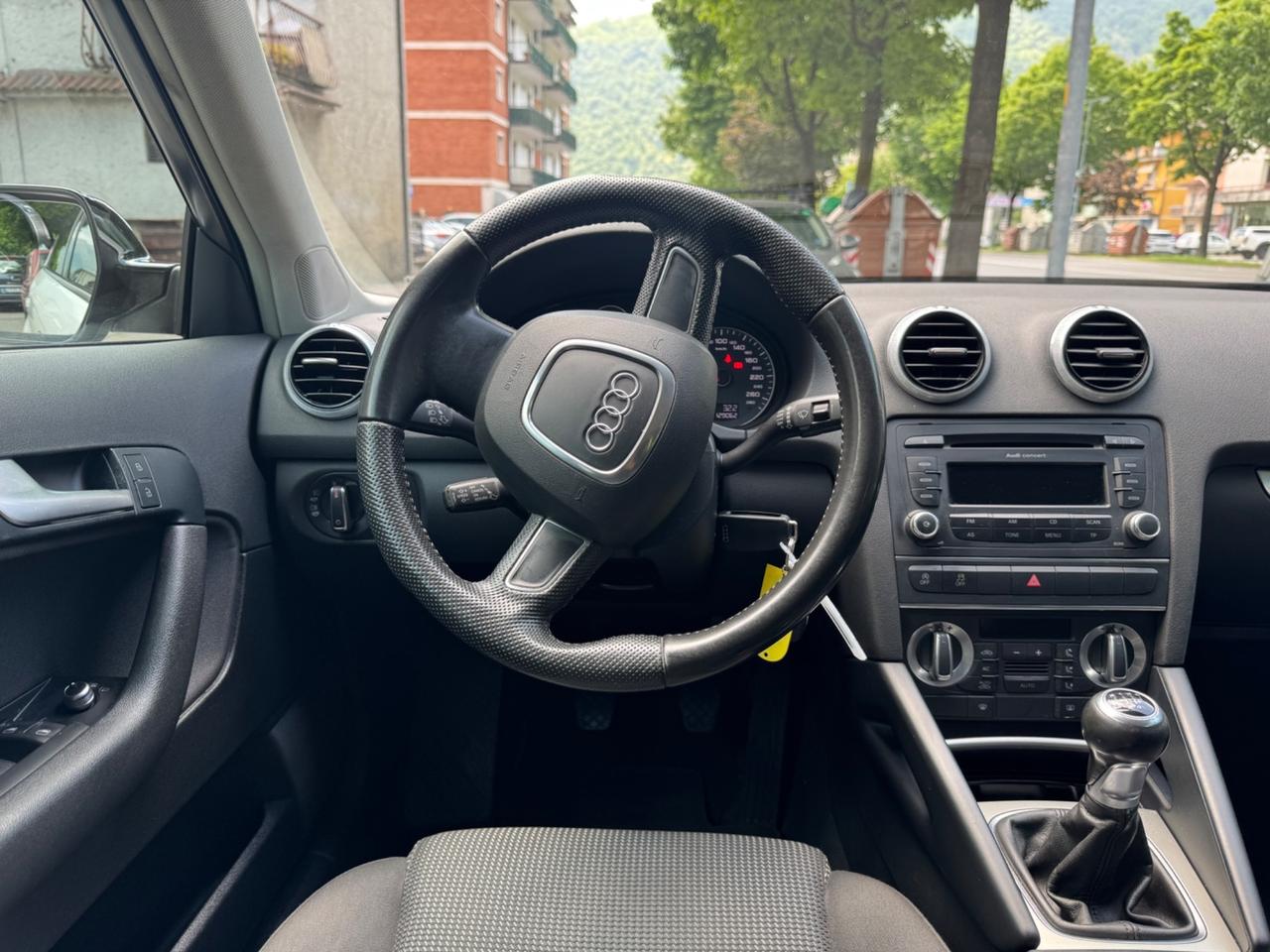 Audi A3 SPB 1.6 TDI 105 CV CR - VETRI OSCURATI - GIA' TAGLIANDATA