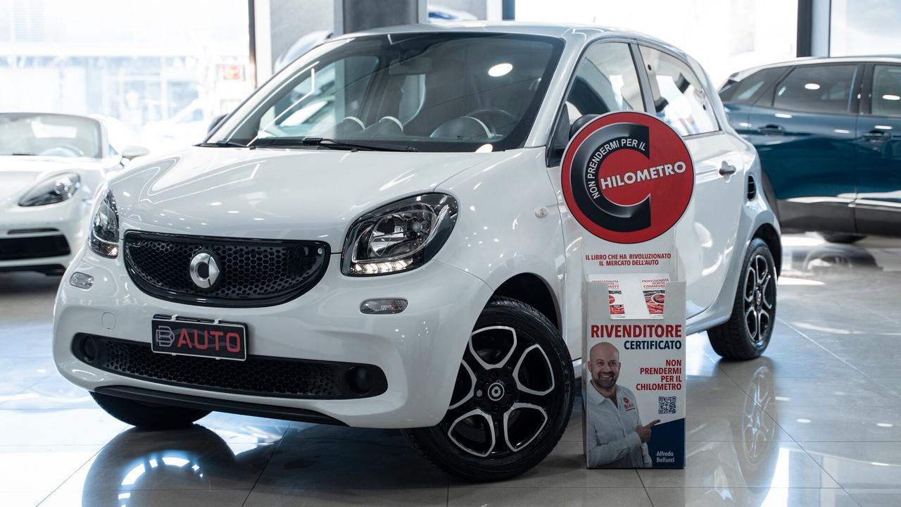 Smart ForFour 1.0 YOUNGSTER 71 CV TWINAMIC AUTO NAVI PELLE FULL
