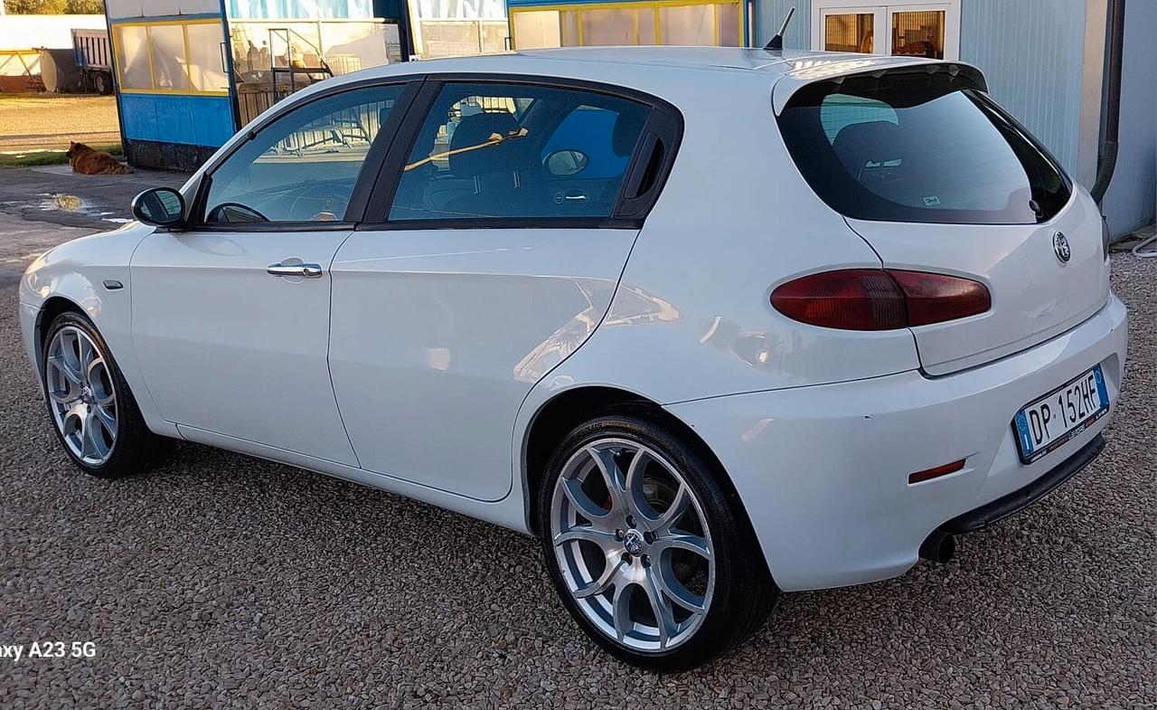 Alfa Romeo 147 1.9 JTD M-JET 16V 5 porte Q2