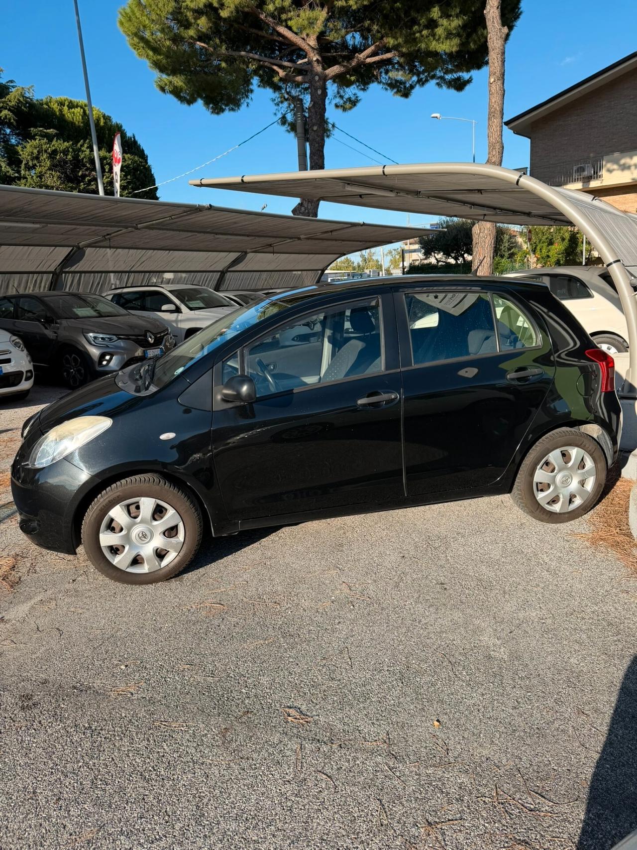 Toyota Yaris 1.0 5 porte Now