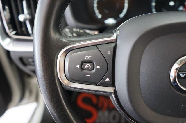 VOLVO V60 D3 Momentum Business Uniprop. Ufficiale Italia
