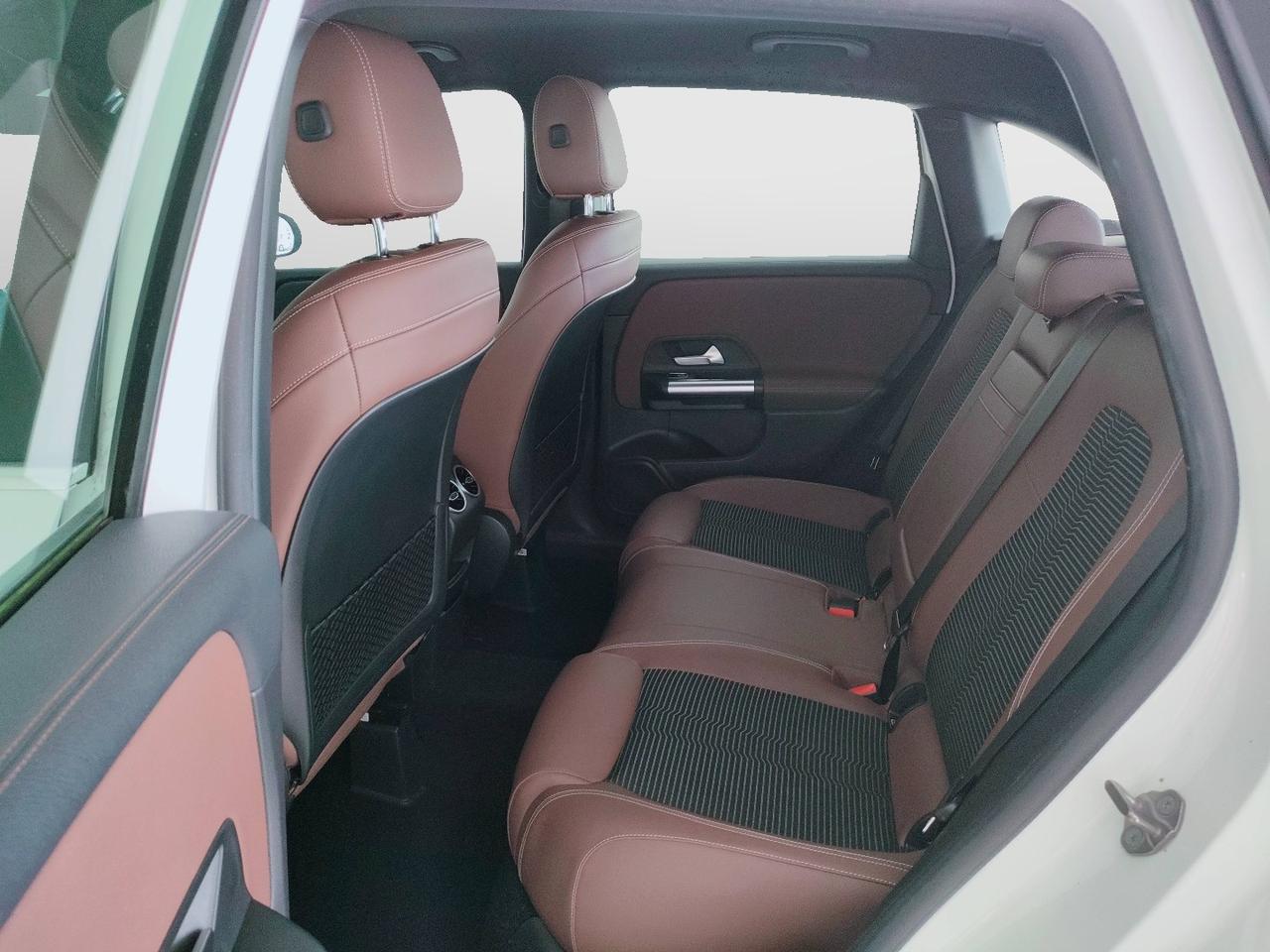 Mercedes-Benz Classe B - W247 2018 - B 180 d Sport Plus auto