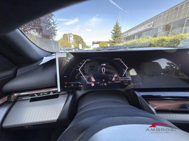 BMW 520 Serie 5 d xDrive Touring Msport Travel Package