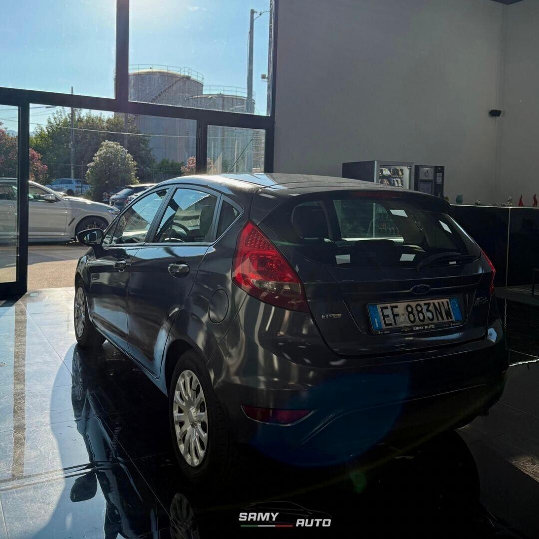 Ford Fiesta 1.4 TDCi 70CV 5 porte Titanium