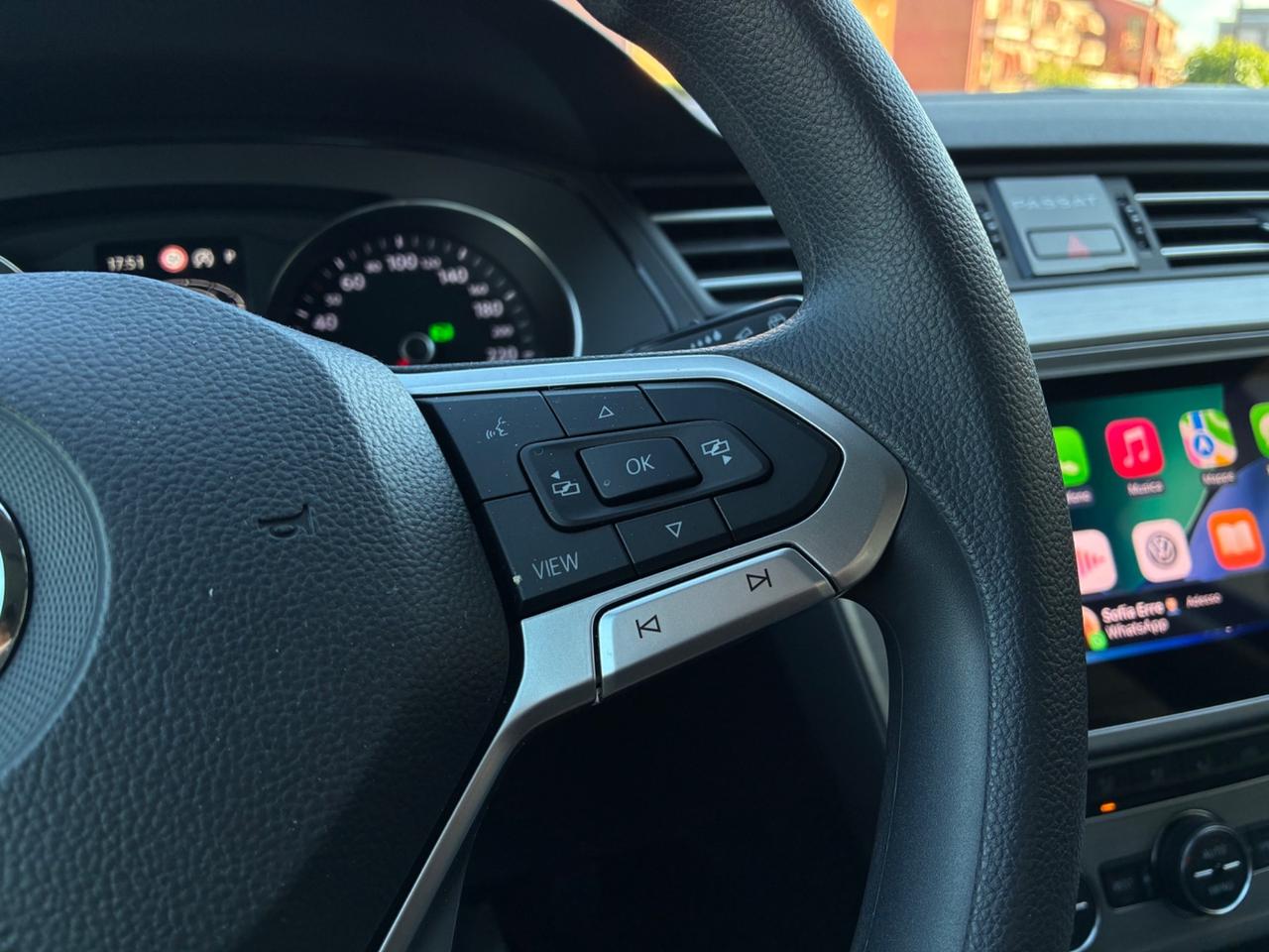 Volkswagen Passat Variant 1.6 TDI SCR DSG Business BMT