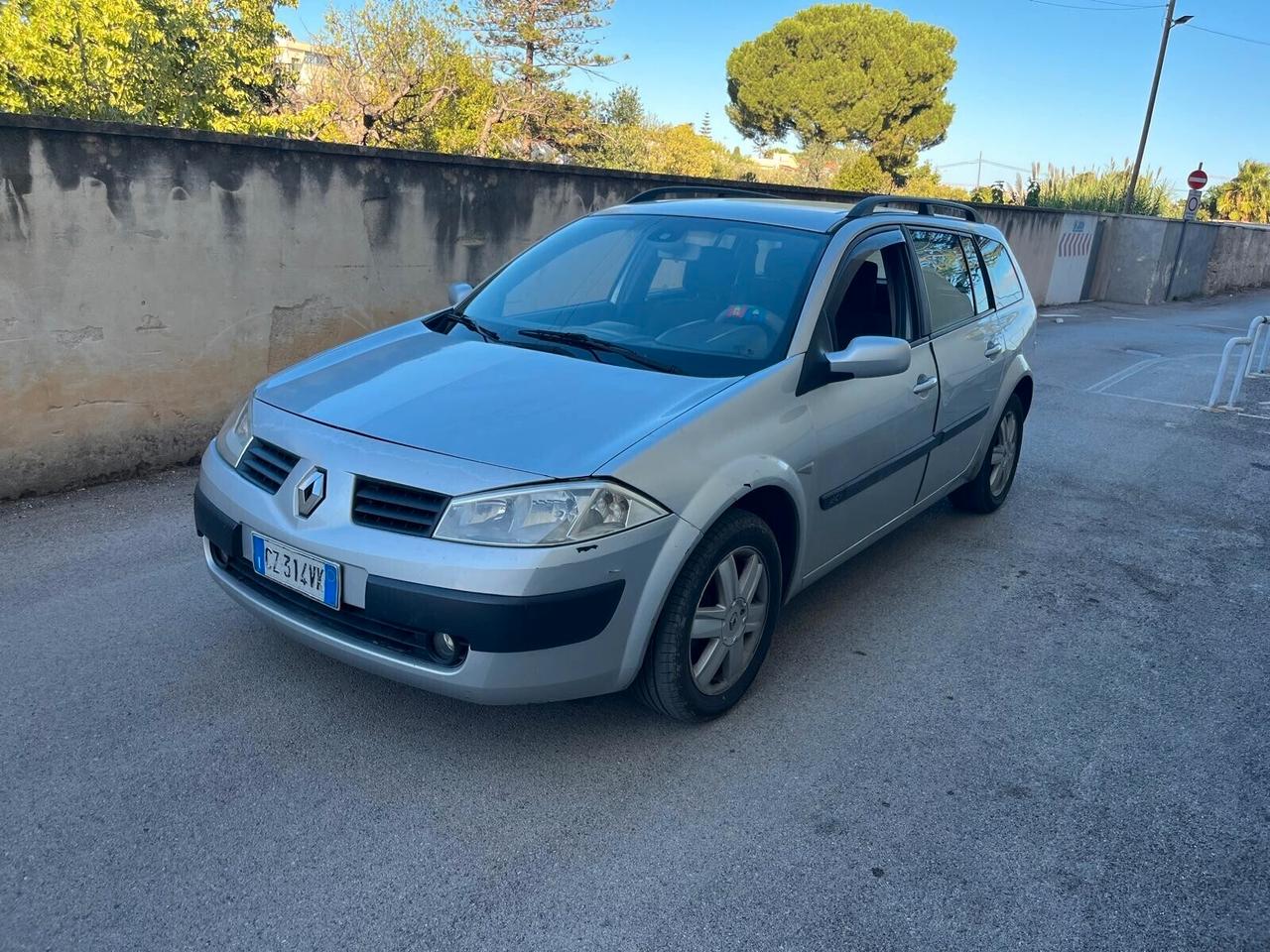 Renault Megane Mégane C-C 1.5 dCi/105CV Dynamique