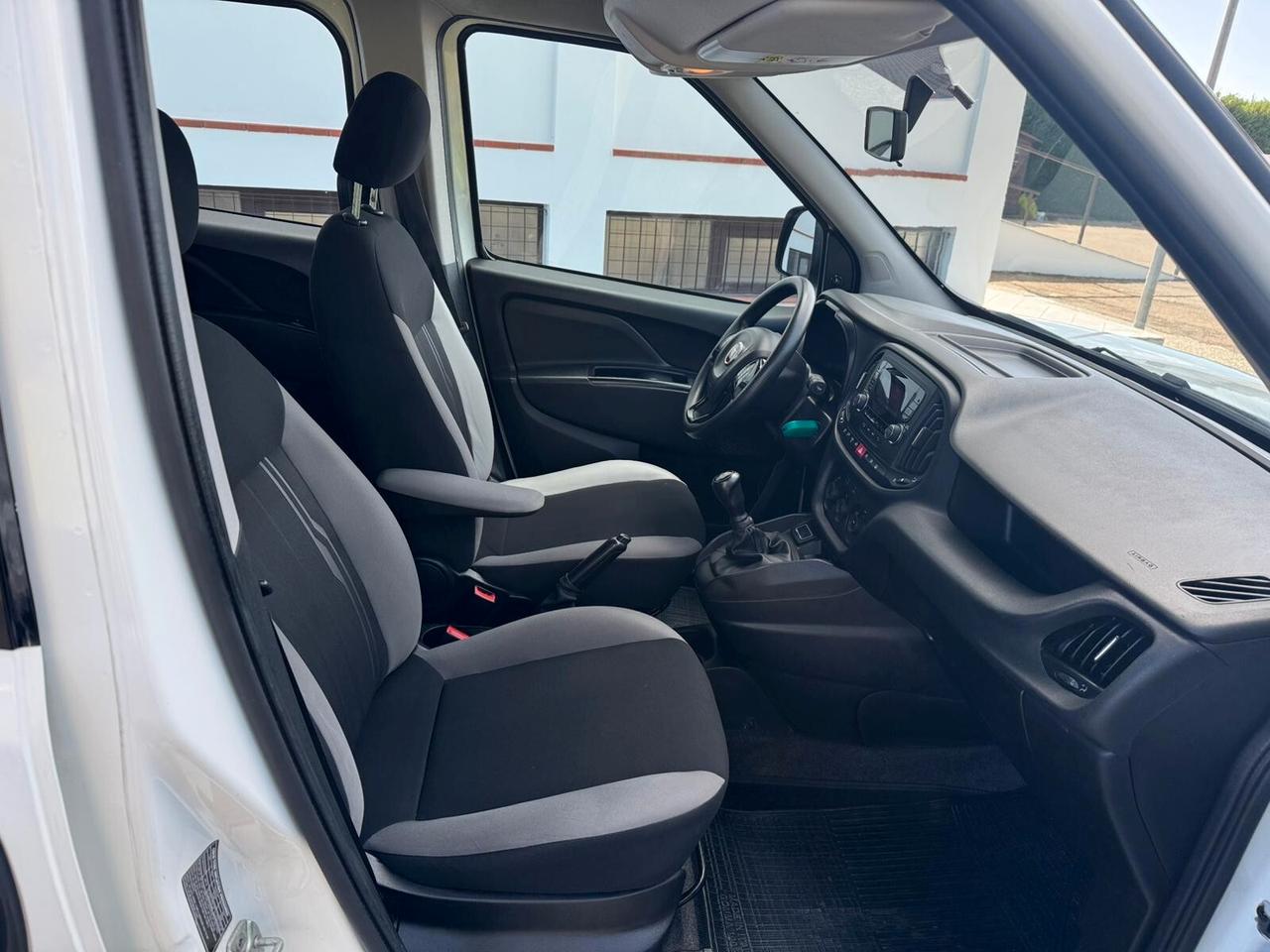 Doblò MAXI AUTOCARRO A POSTI