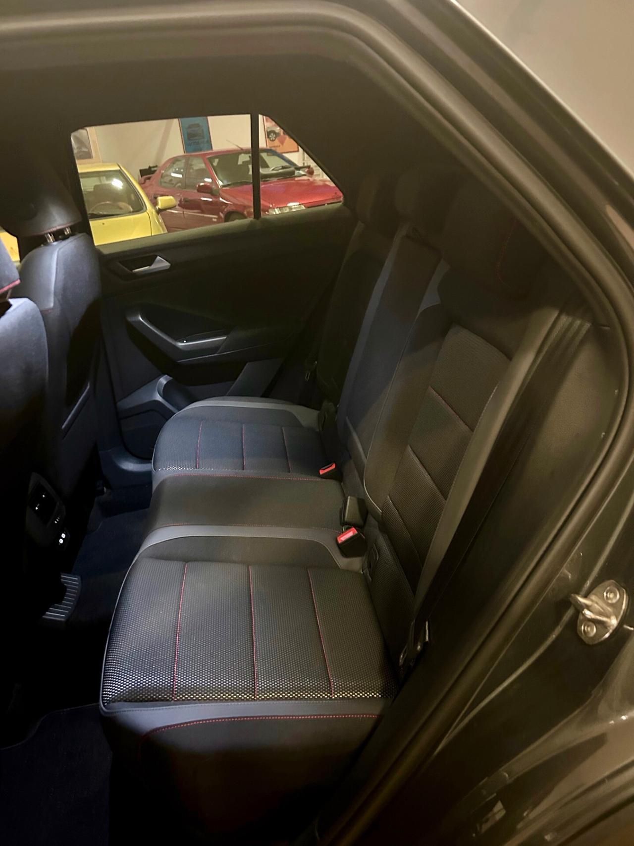 Volkswagen T-Roc 2.0 TDI SCR 150 CV DSG 4MOTION R-LINE