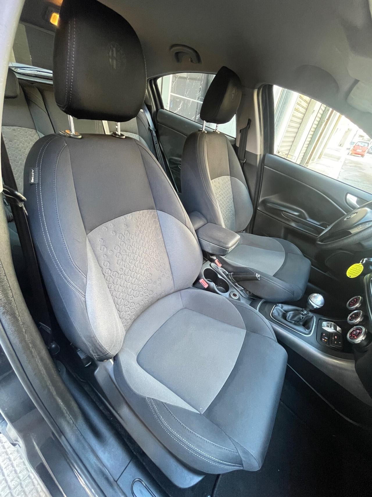 Alfa Romeo Giulietta 1.6 JTDm-2 105 CV Distinctive