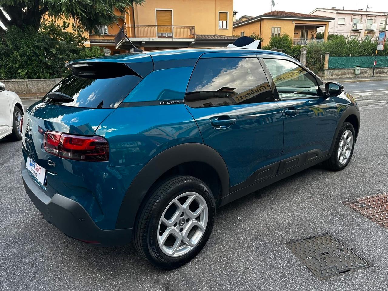 Citroen C4 Cactus BlueHDi 100 S&S Shine NEOPATENTATI