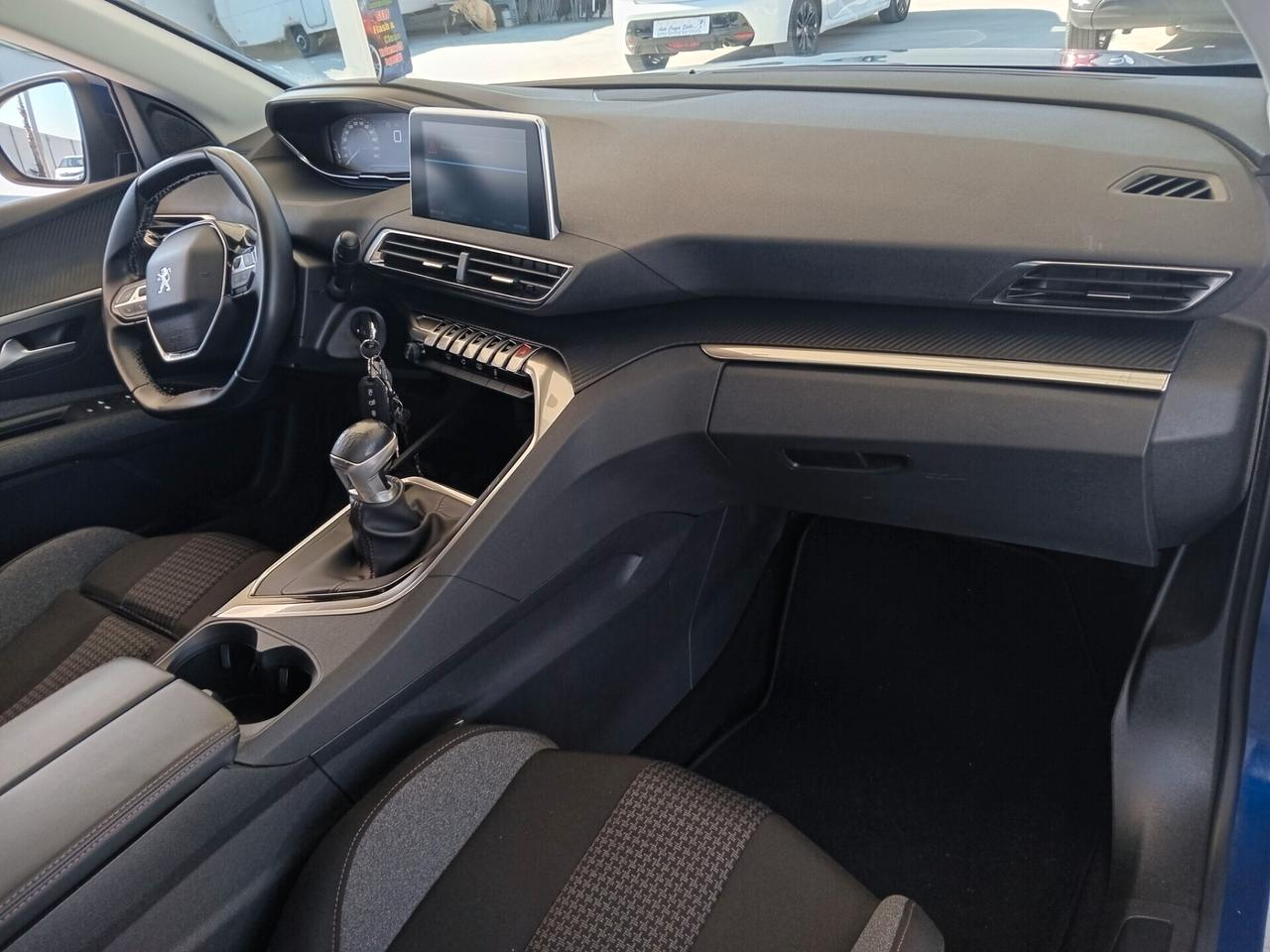PEUGEOT 3008 DISEL 1.5 C.V 131 NORD ITALIA QUALS PROVA