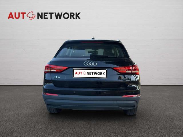 AUDI Q3 40 TDI quattro S tronic Business