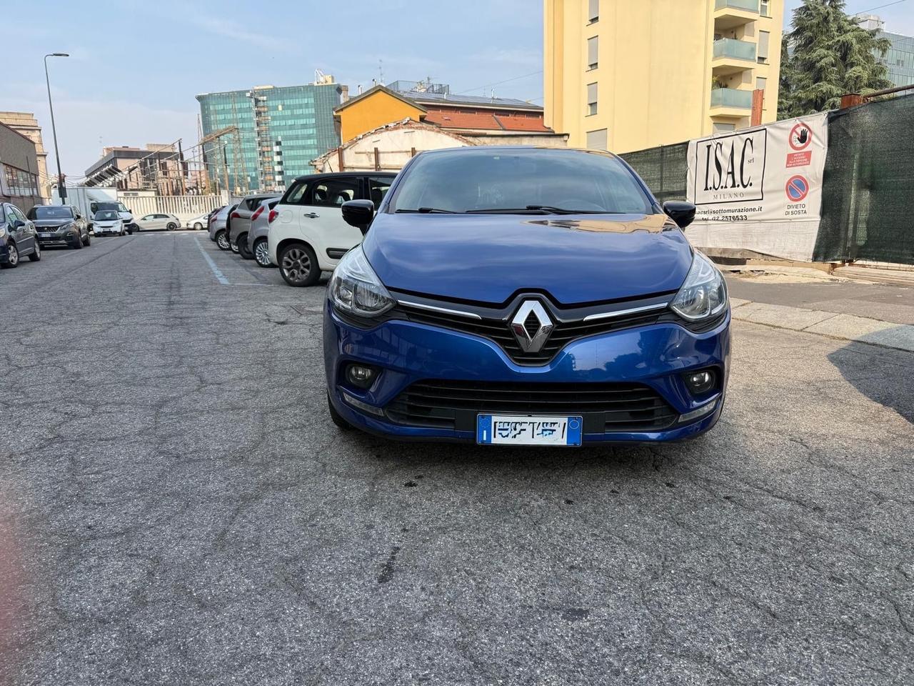 Renault Clio Sporter TCe 12V 75 CV Moschino Intens