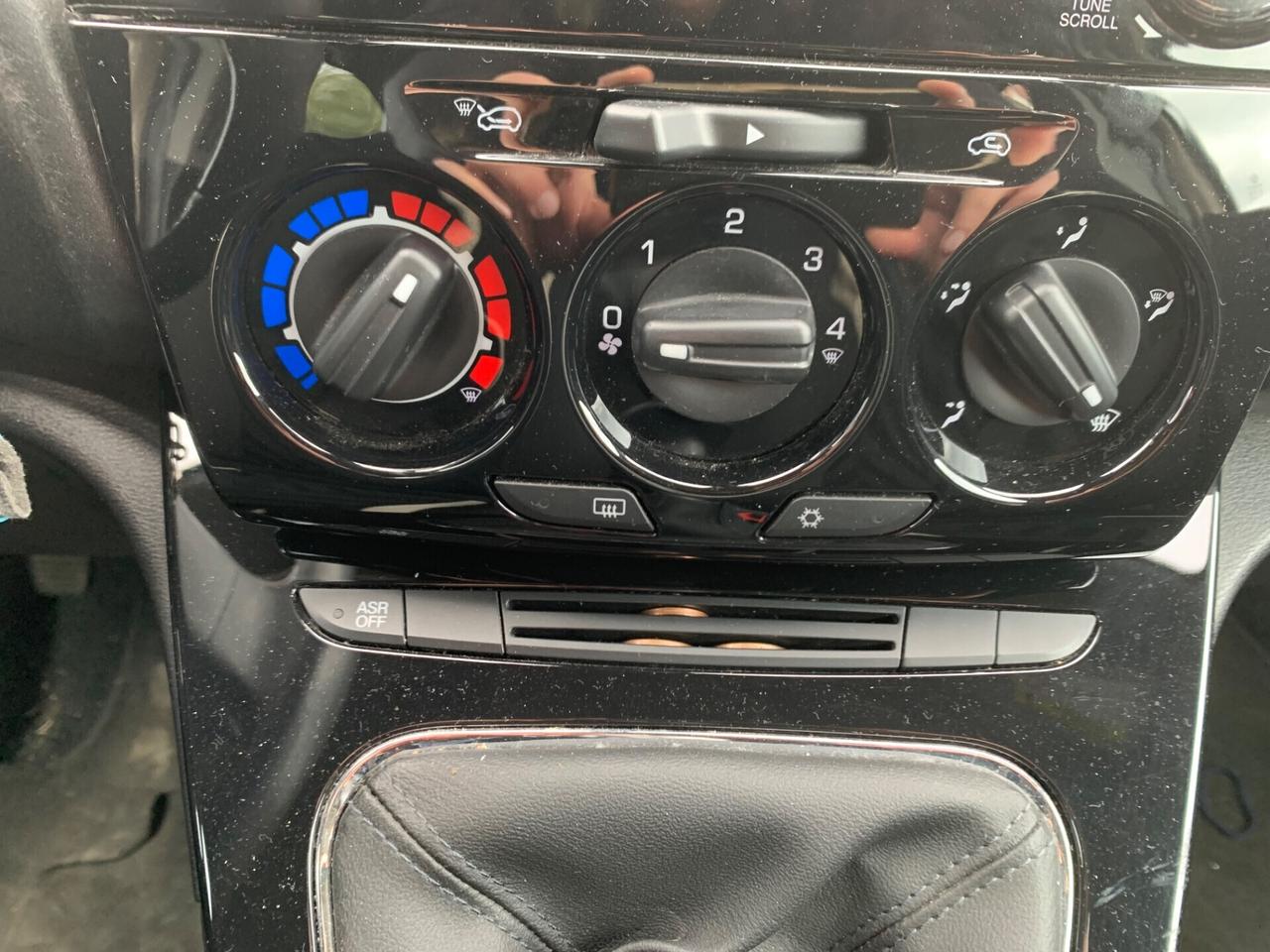 Lancia Ypsilon 1.2 69 CV 5 porte Gold