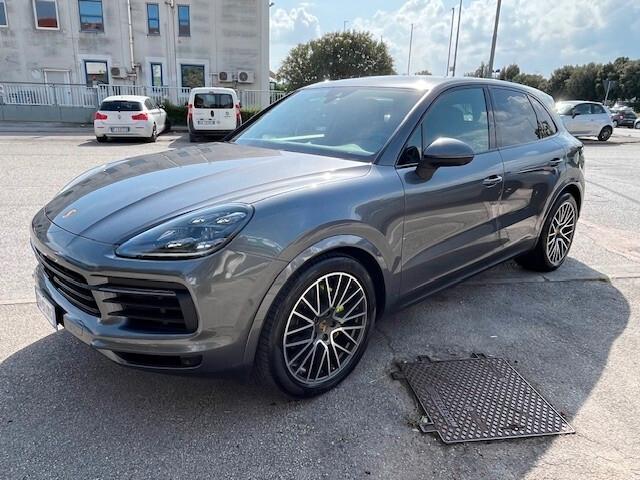 Porsche Cayenne 3.0 V6 E-Hybrid Approved