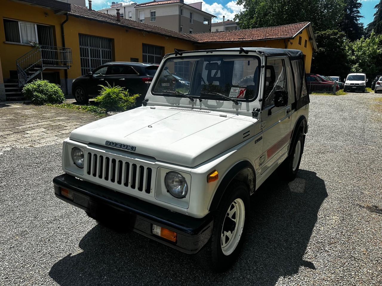 Suzuki SJ 410 SJ410 Cabriolet De Luxe