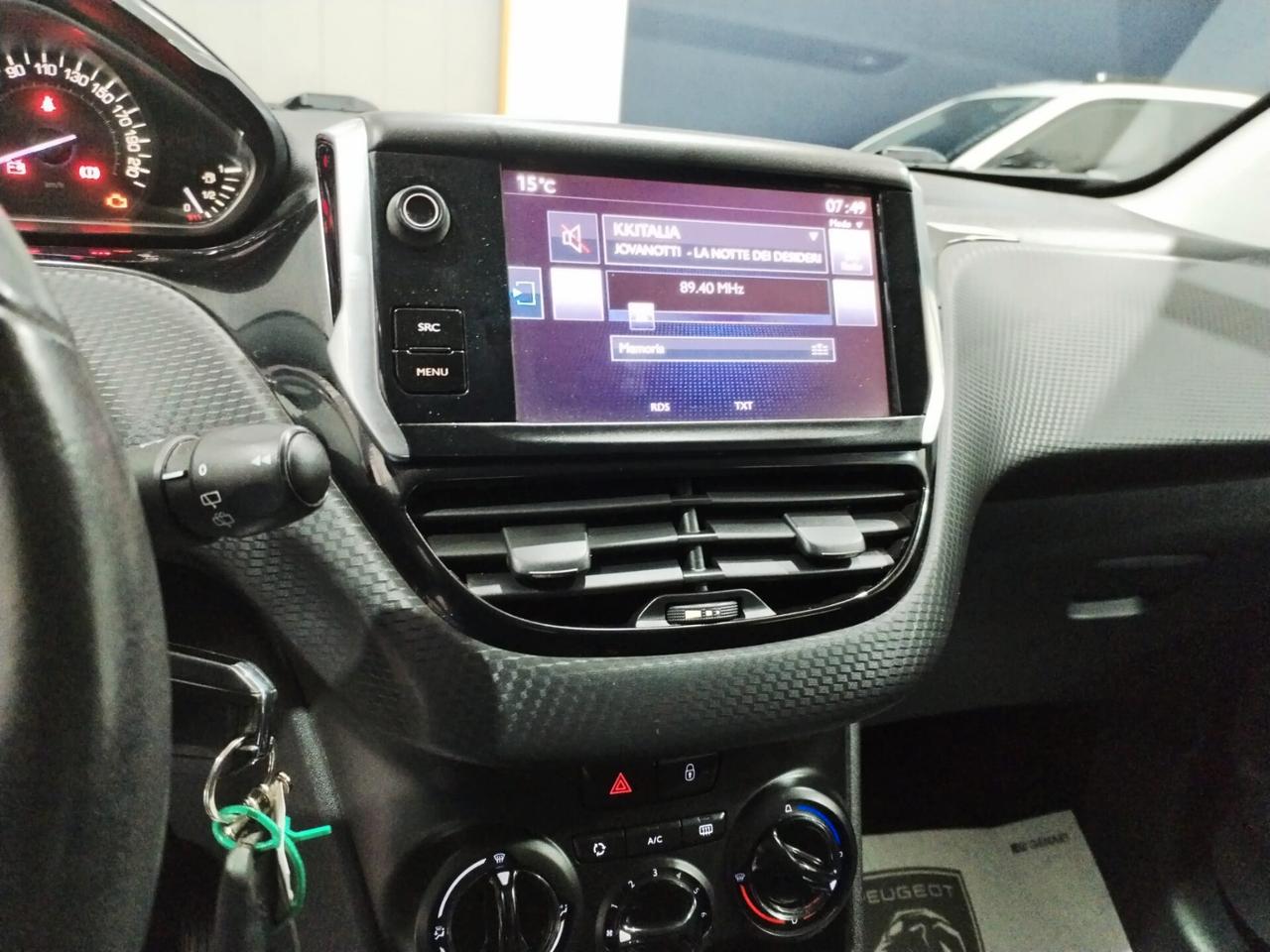 Peugeot 2008 BlueHDi 100 Active