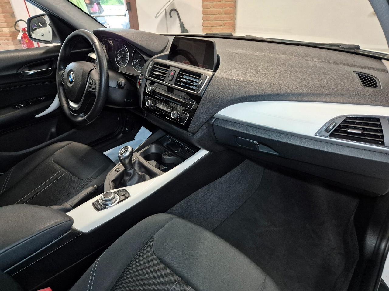 Bmw 116 116d 5p. Urban