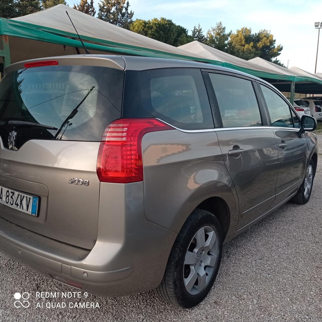 Peugeot 5008 1.6 HDi 112CV Business