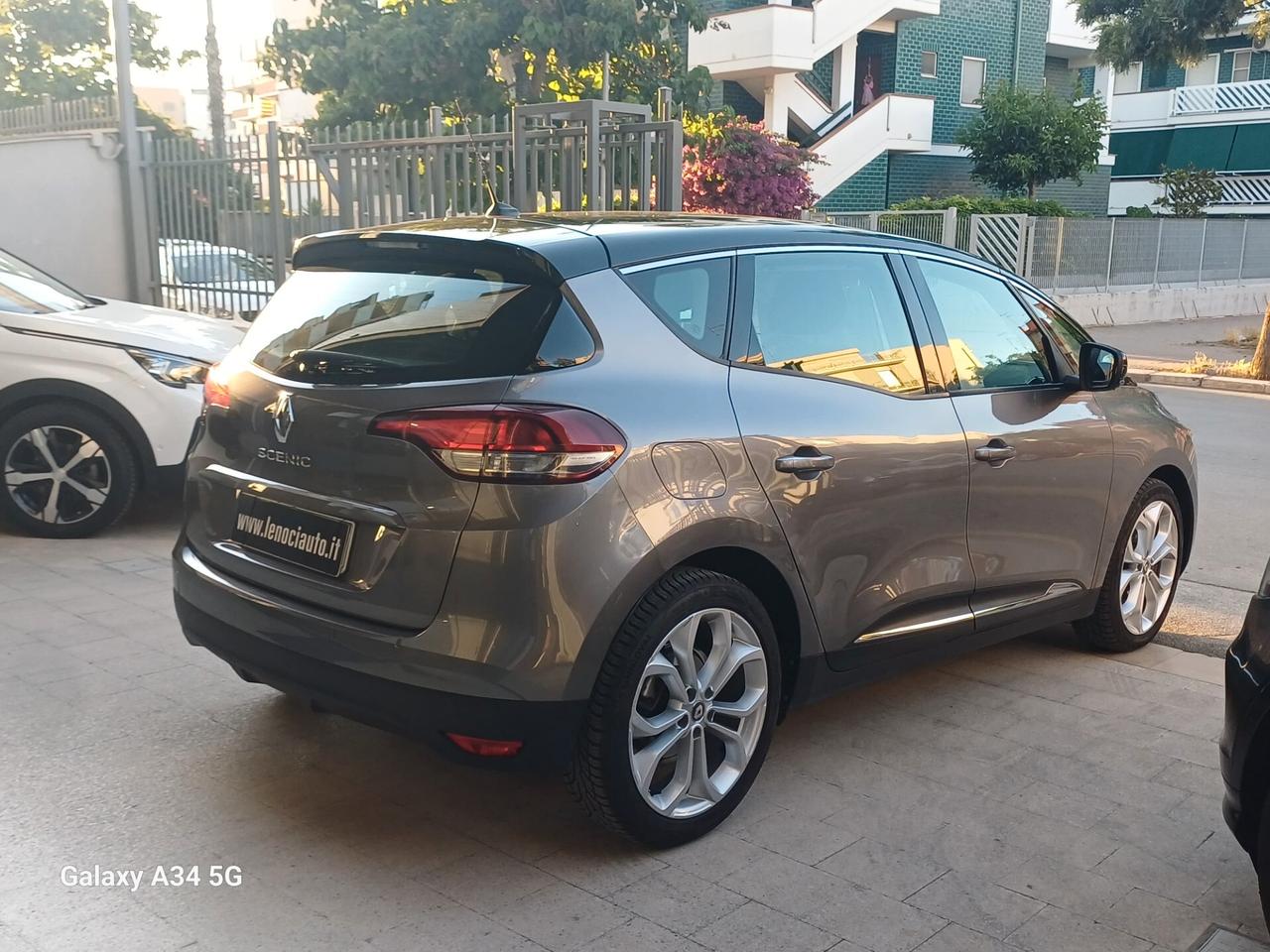 Renault Scenic Scénic dCi 8V 110 CV EDC Energy Sport Edition2