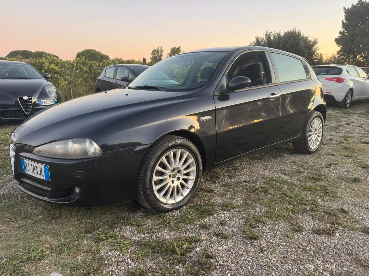 Alfa Romeo 147 1.6 Benz 5 porte SOLO 119.000 KM