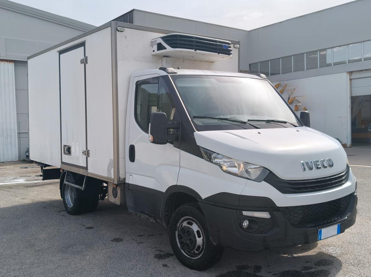 Iveco Daily 35c18 isotermico con gruppo frigo