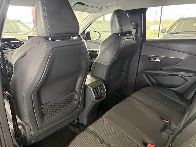 Peugeot 3008 1.2 PureTech 130 CV Allure