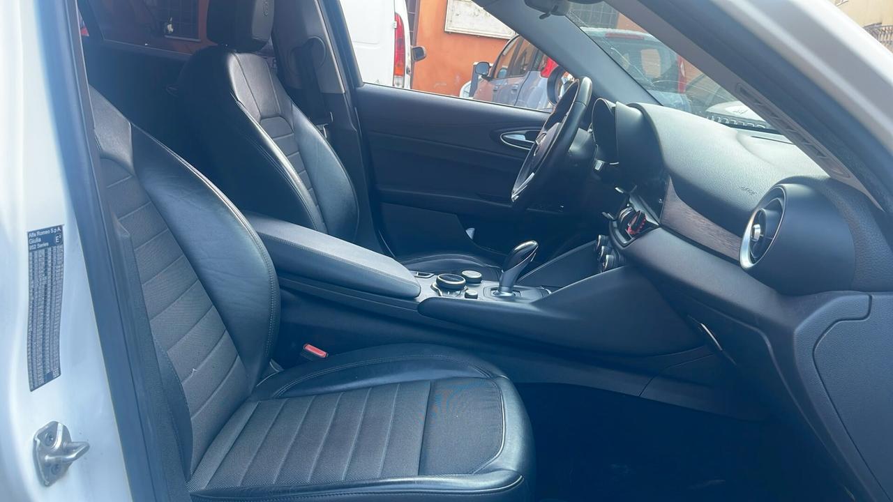 Alfa Romeo Giulia 2.2 Turbodiesel 180 CV Super