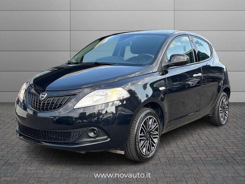 Lancia Ypsilon 1.0 FireFly 70cv Hybrid Silver
