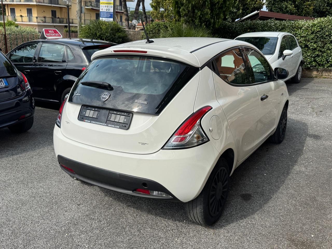 Lancia Ypsilon Hybrid ecochic 1.0 70cv benz-elettrica