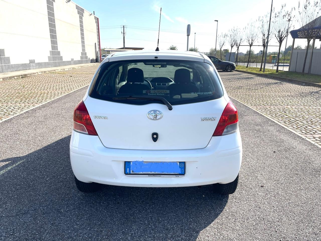 Toyota Yaris 1.0 3 porte Luxury pack