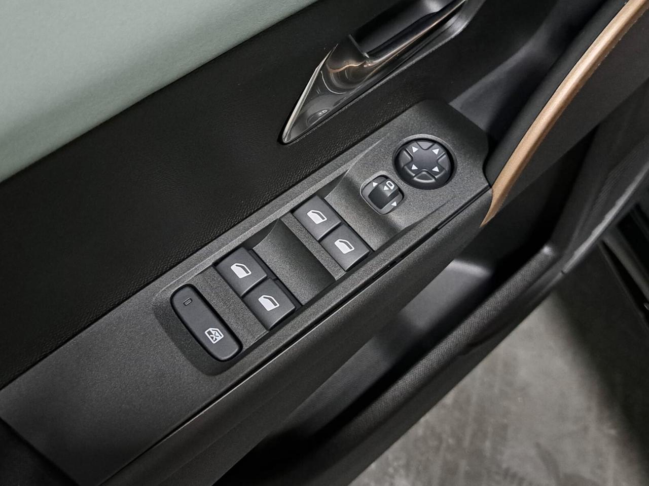 Lancia Ypsilon 1.2 Turbo mhev Hybrid e-DCT Km. 0