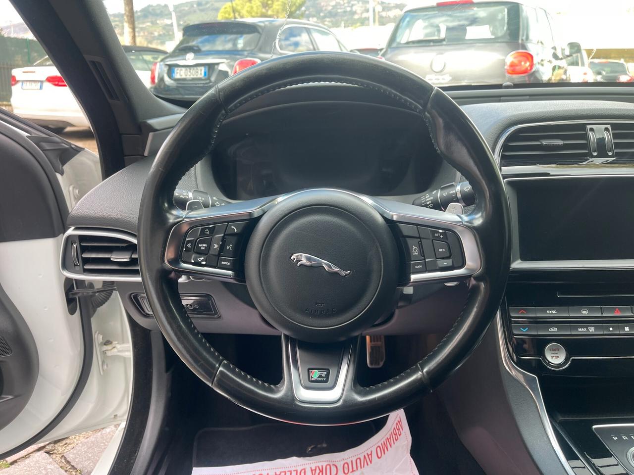 Jaguar XE 2.0 D 240 CV AWD aut. Portfolio