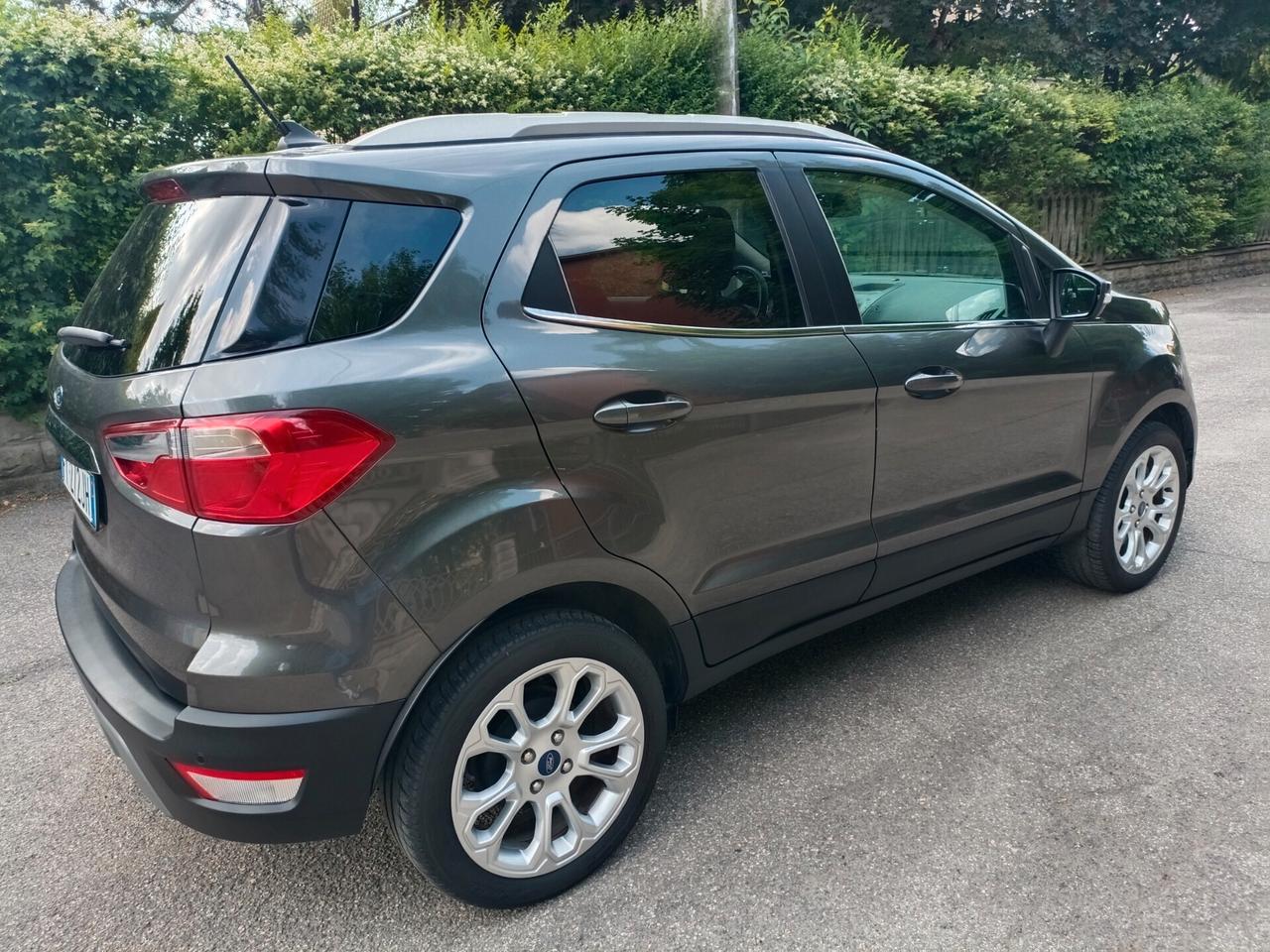 Ford EcoSport GPL ST-Line