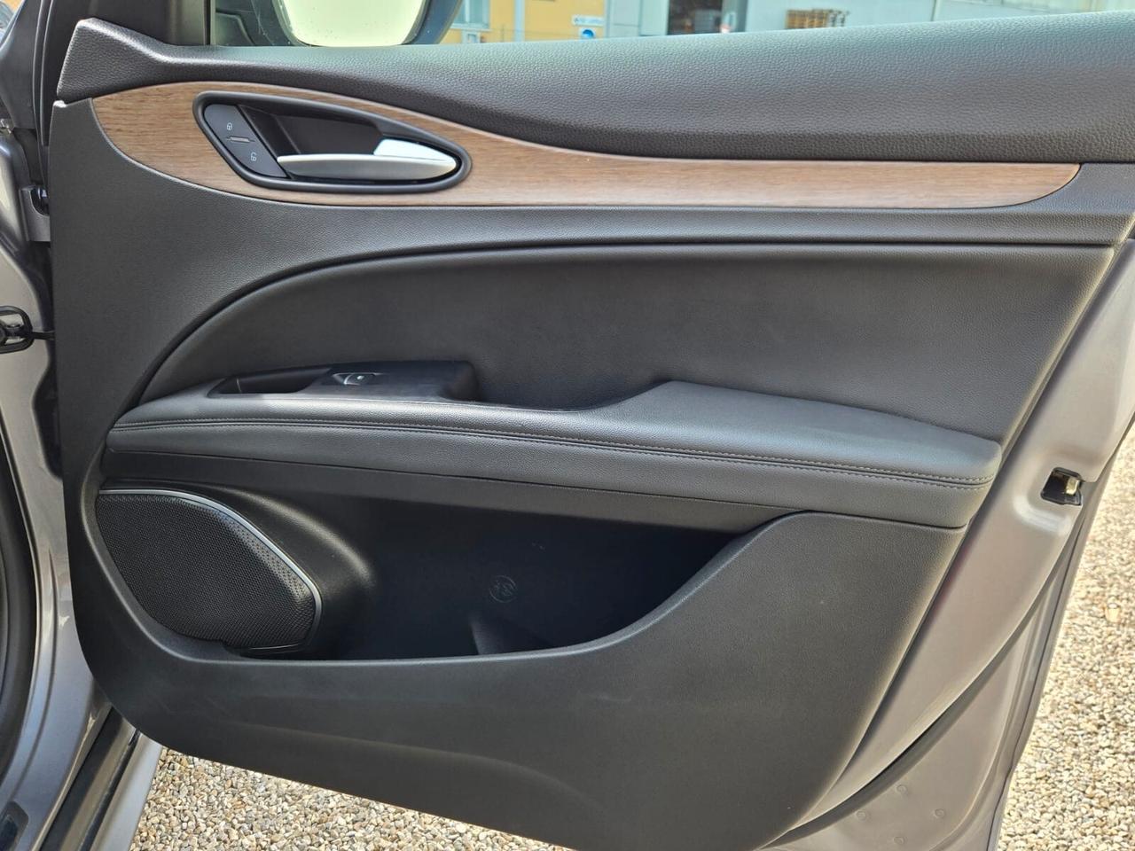 Alfa Romeo Stelvio 2.0 Turbo 280 CV Q4 First Edition