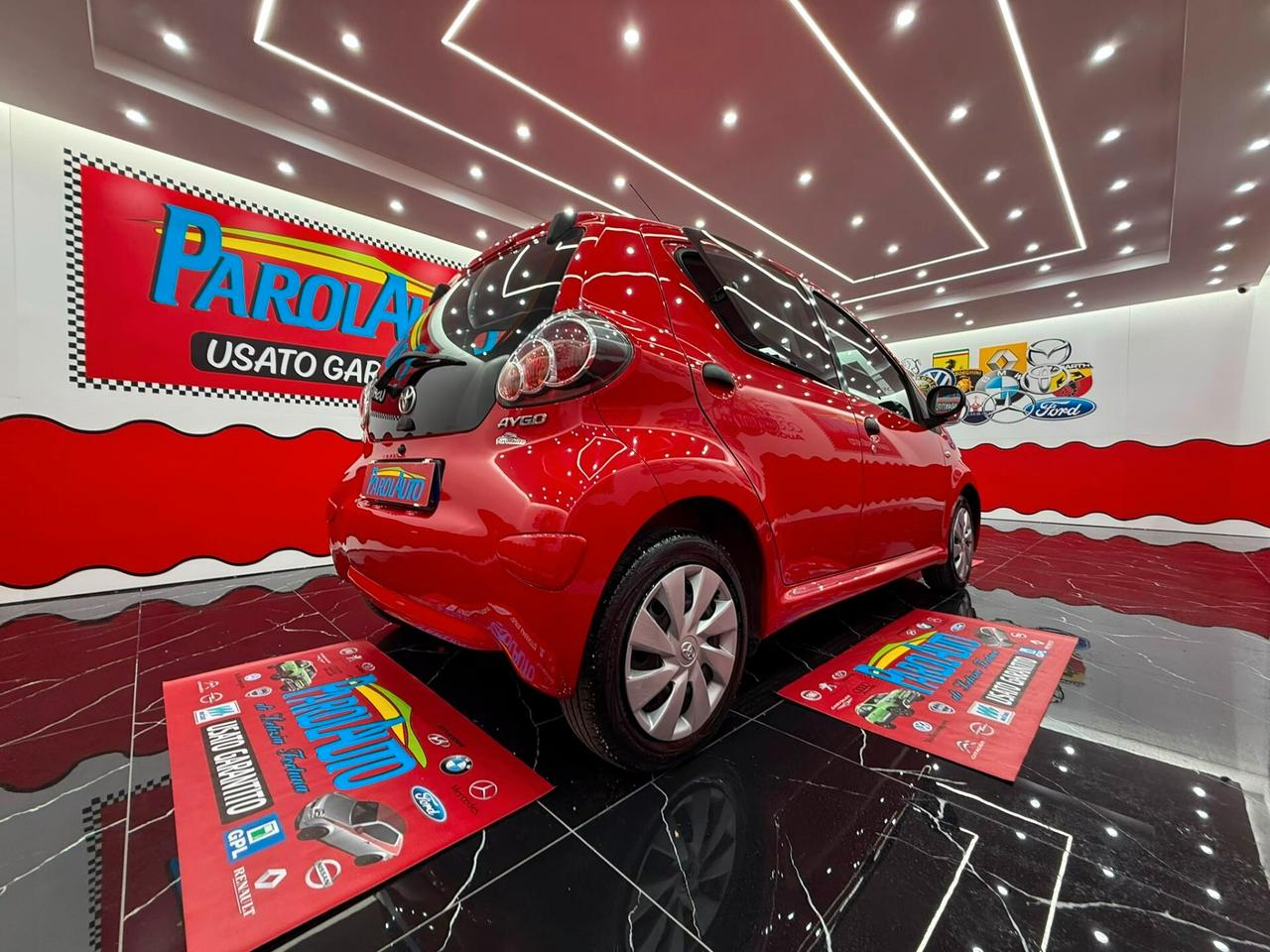 Toyota Aygo 1.0 68cv Connect - 2013