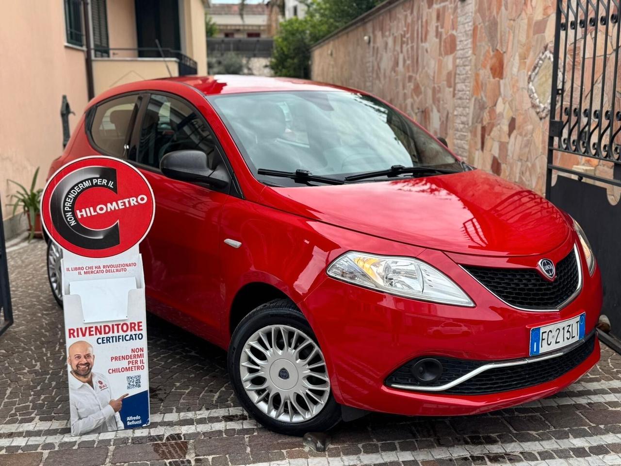 Lancia Ypsilon 1.2 69 CV 5 porte Platinum