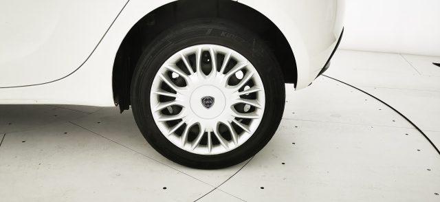 LANCIA Ypsilon 1.2 69 CV 5 porte GPL Ecochic Silver