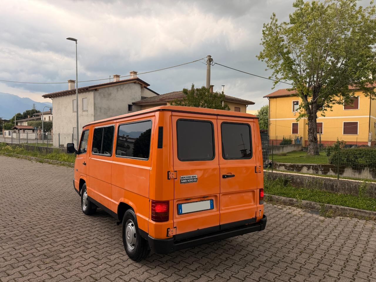 Mercedes MB 100D 2.4d 5Posti Storica