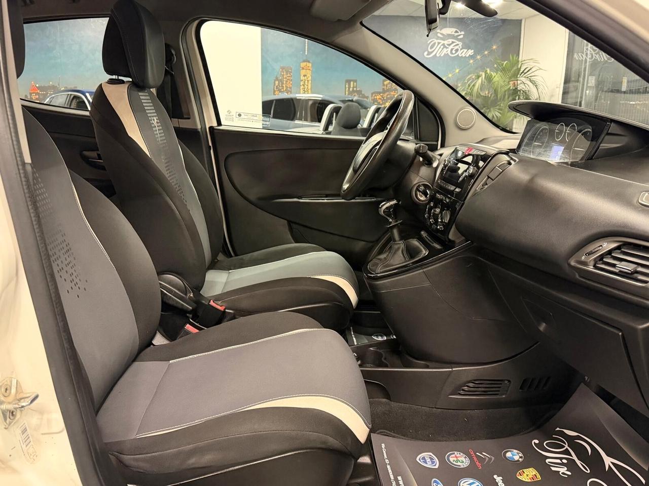 LANCIA YPSILON 900CC 84CV 62KW OK NEOPATENTATI ANNO 2015