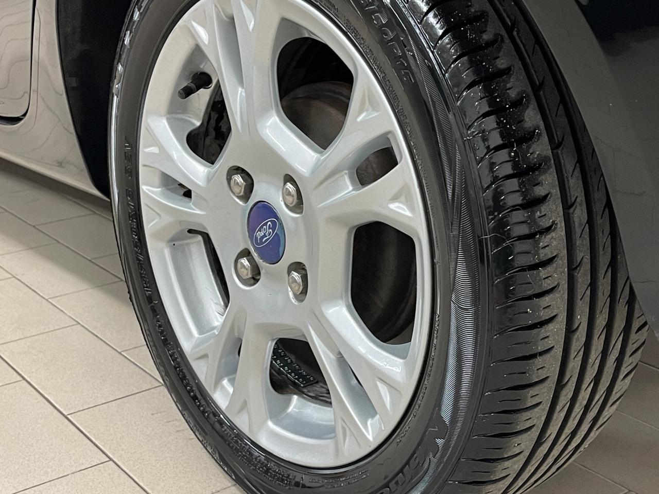 Ford Fiesta 1.4 5p. Bz.- GPL Titanium