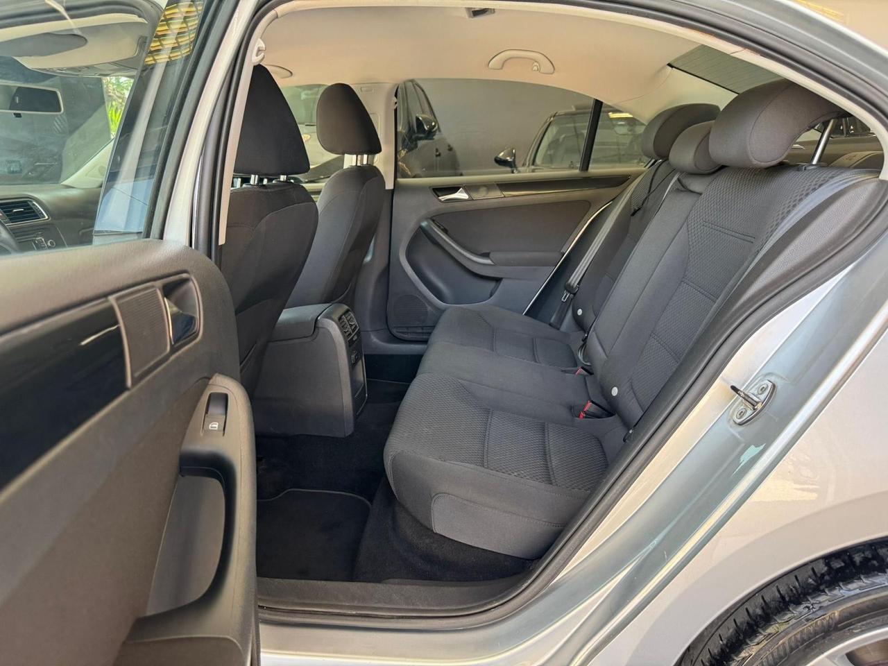 Volkswagen Jetta 1.6 TDI BlueMotion Technology