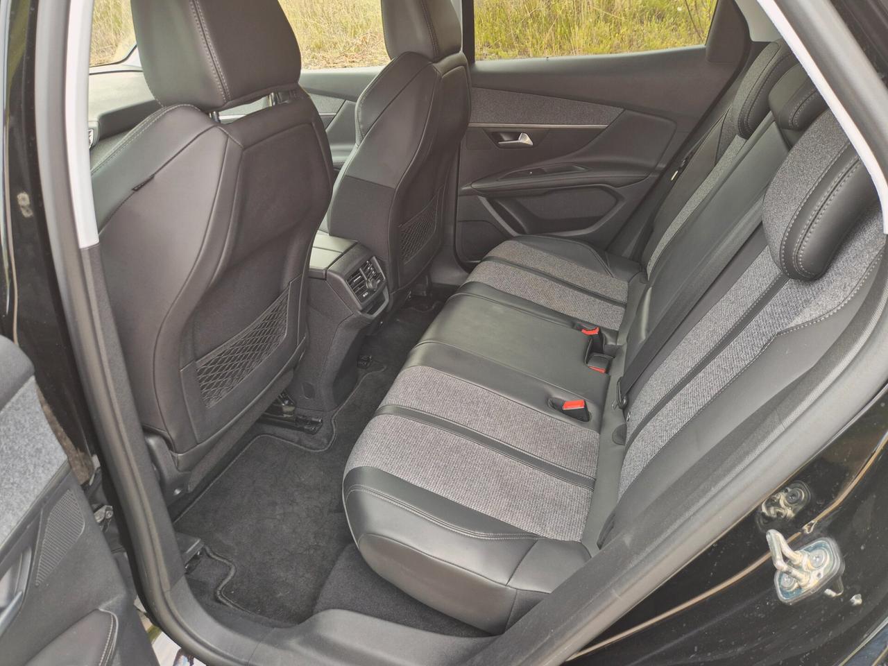 Peugeot 3008 BlueHDi 120 S&S Allure