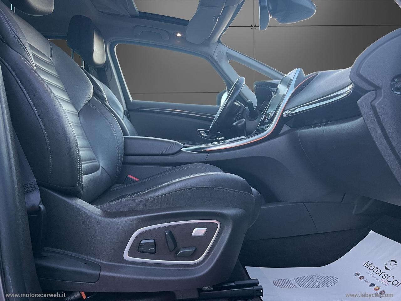 RENAULT Espace dCi 160 EDC Energy Init.Paris 4C.