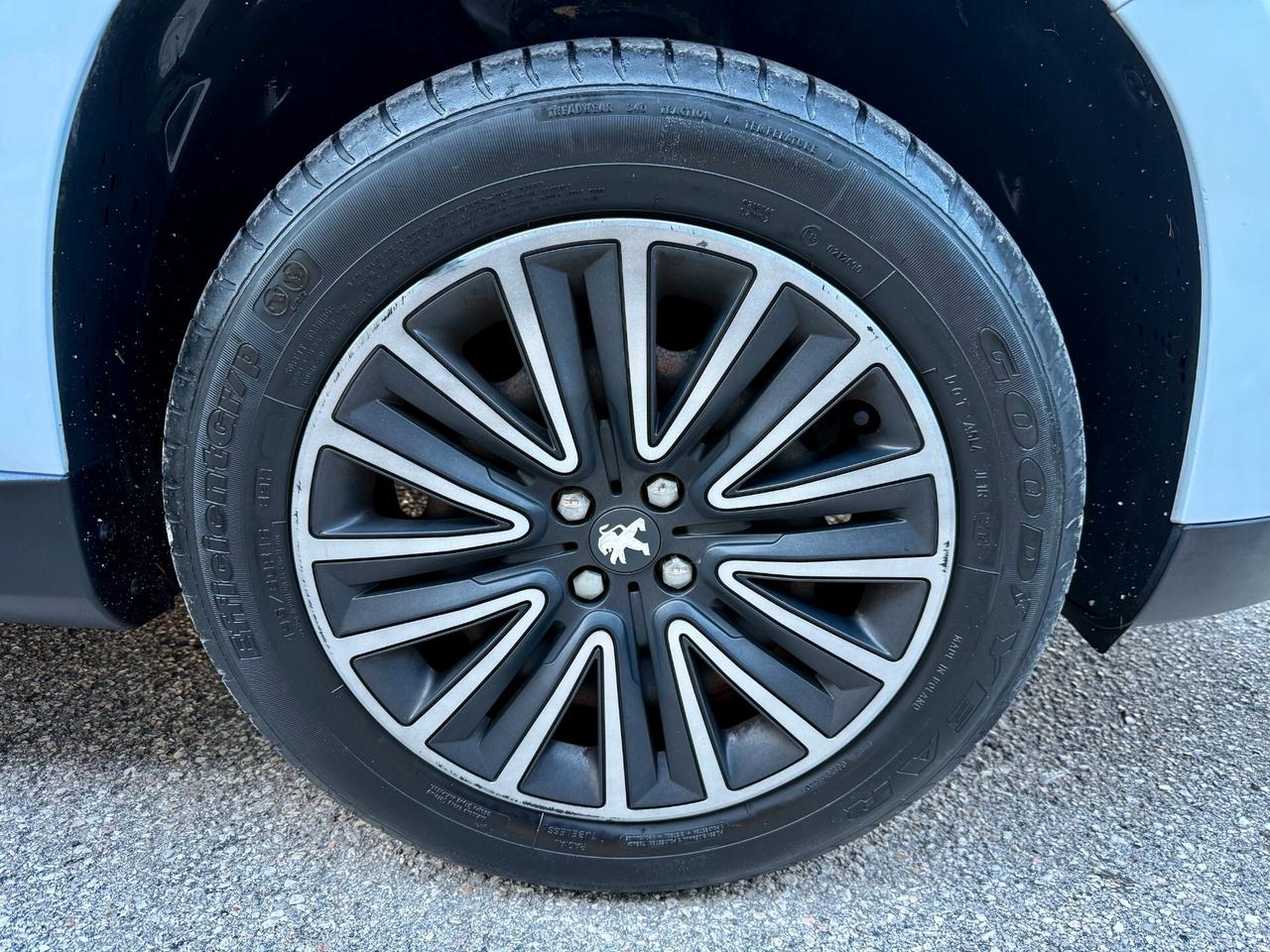 Peugeot 2008 BlueHDi 100 Allure